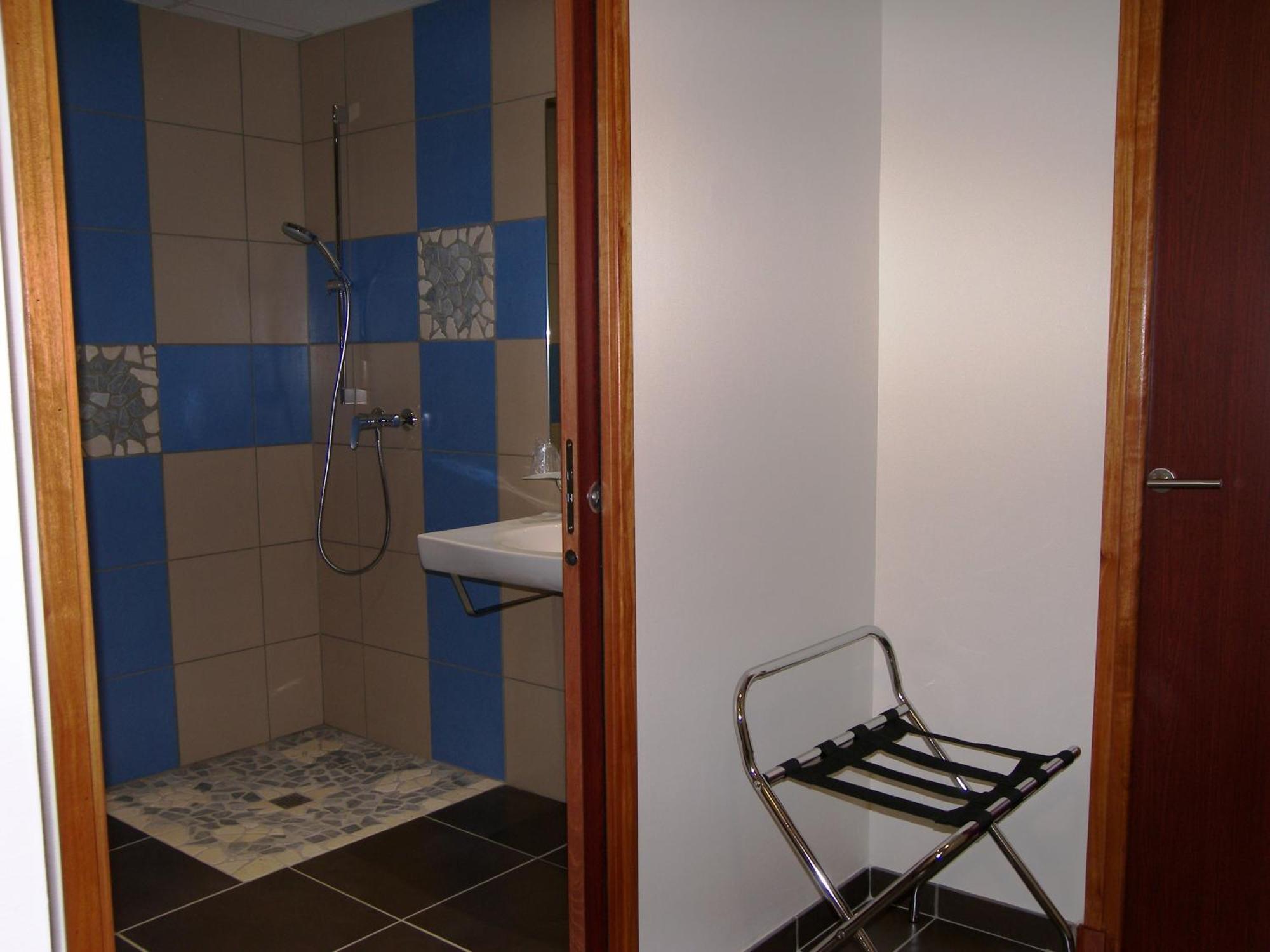 Hostellerie Del Matin Calme Montverdun Bagian luar foto