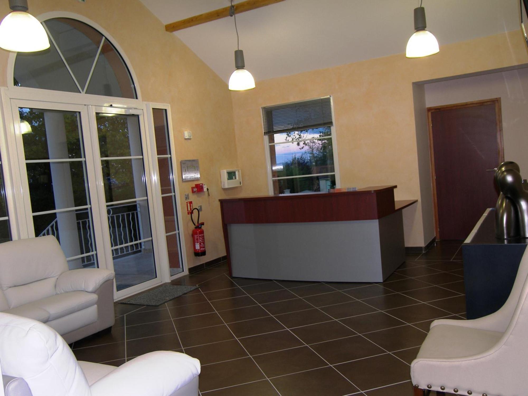 Hostellerie Del Matin Calme Montverdun Bagian luar foto