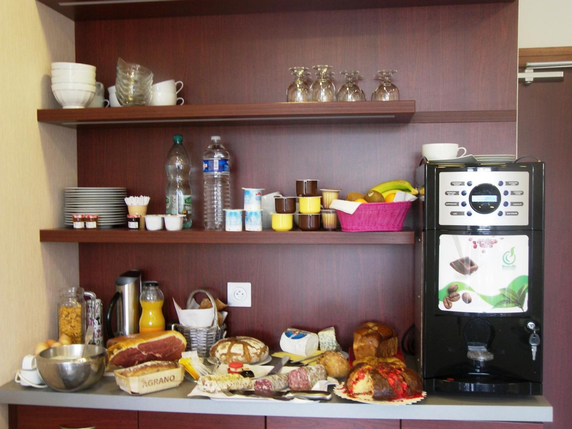 Hostellerie Del Matin Calme Montverdun Bagian luar foto