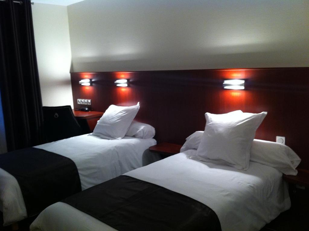Hostellerie Del Matin Calme Montverdun Ruang foto